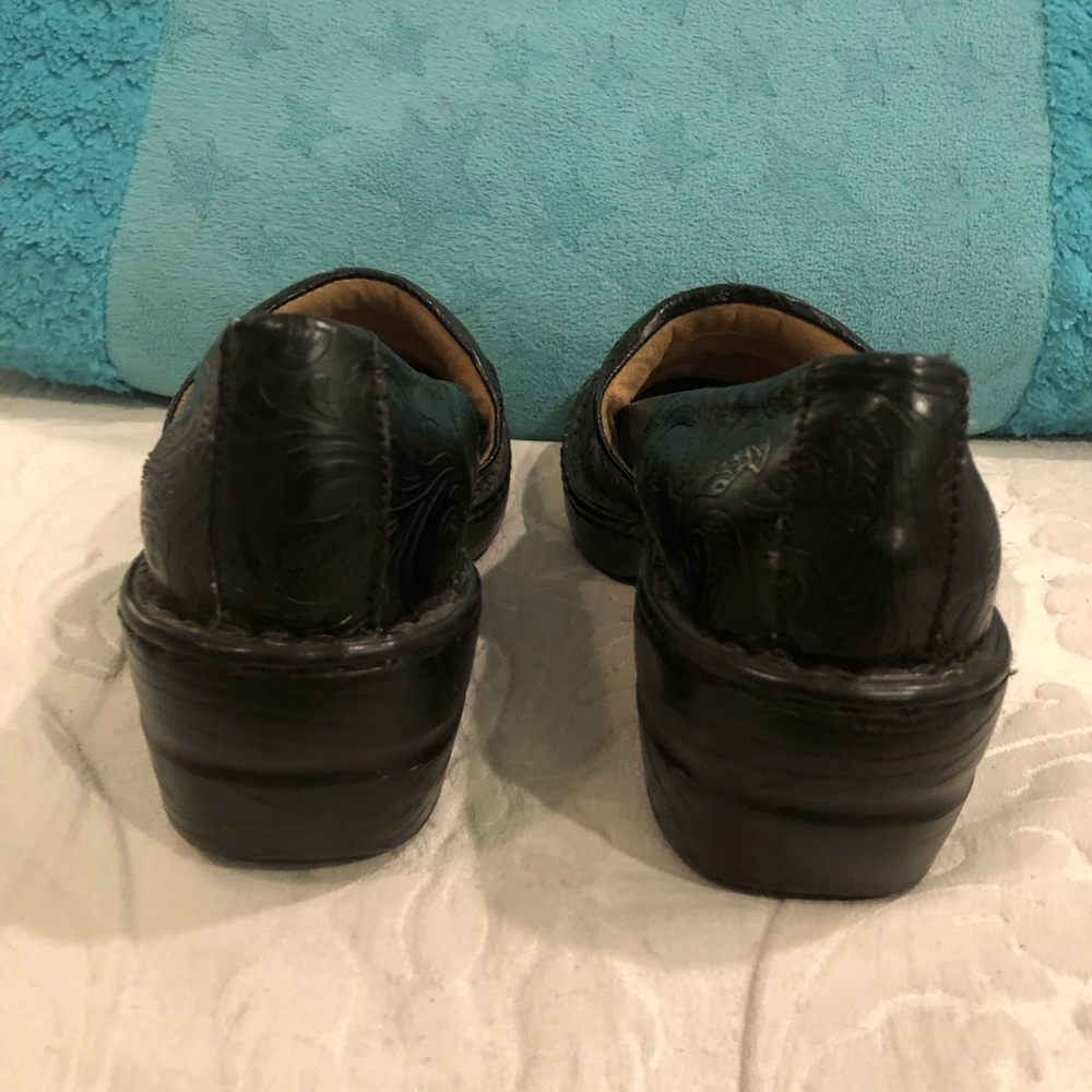 G.H. BASS & CO. “Sheena” Clog Pebbled/Tooled Faux Leather. Fab Comfy Shoe‼️ - Picture 5 of 6